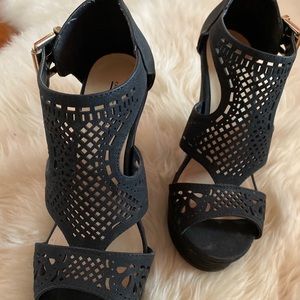 Black wedge heels